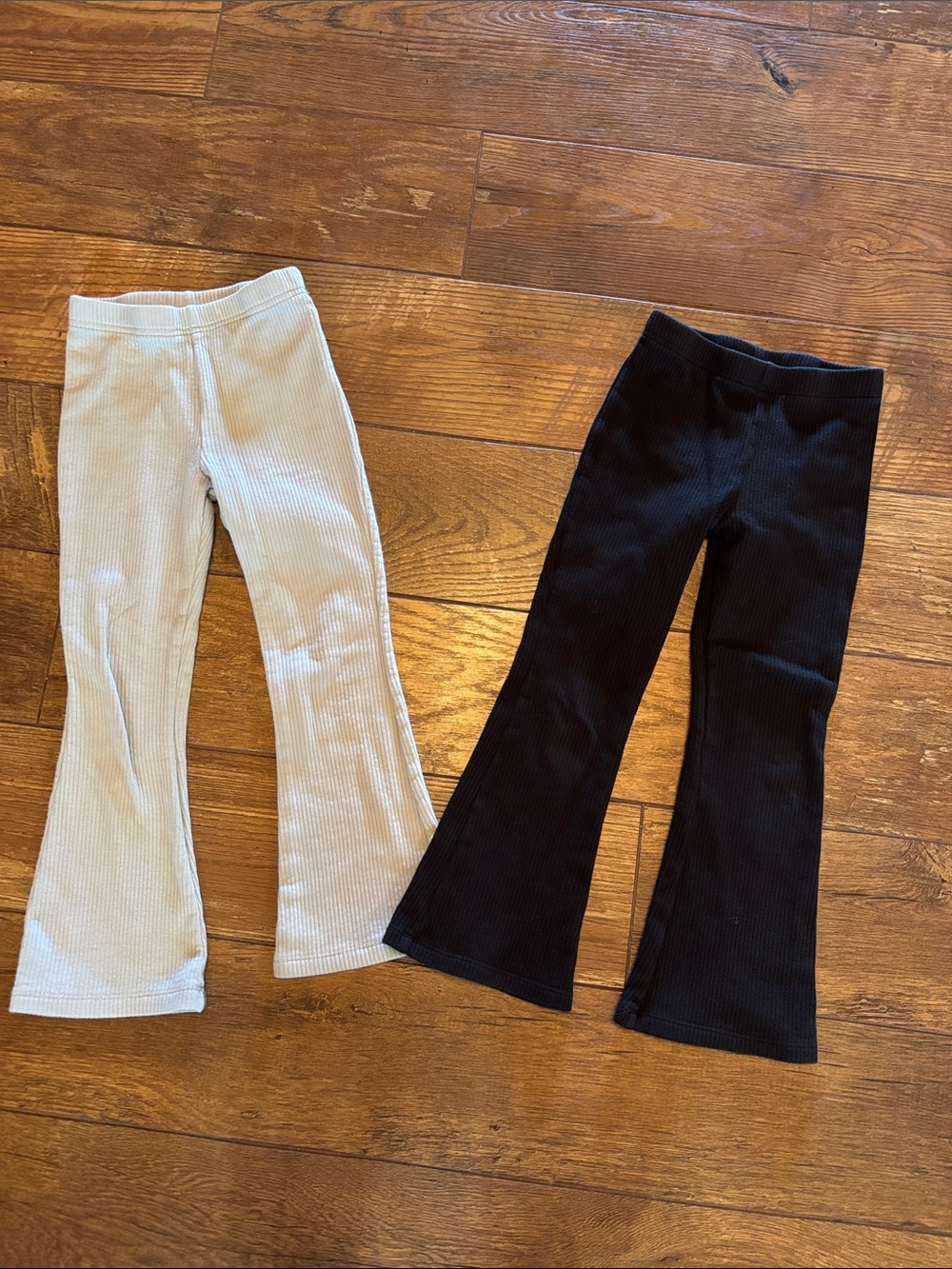 wonder nation Ribbed Flare Leggings in Black & light blue